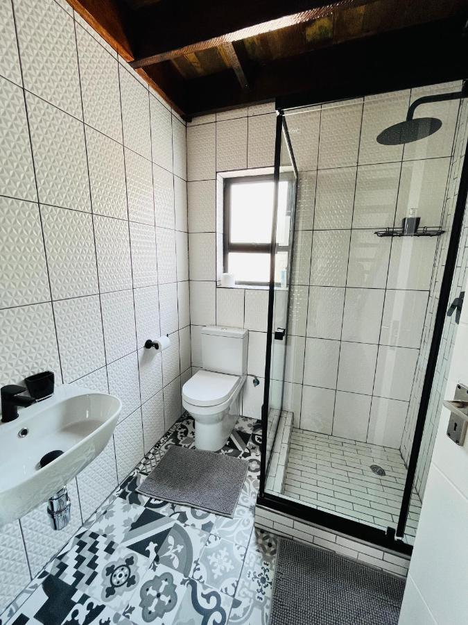 Kates Nest Guesthouse Oshakati מראה חיצוני תמונה