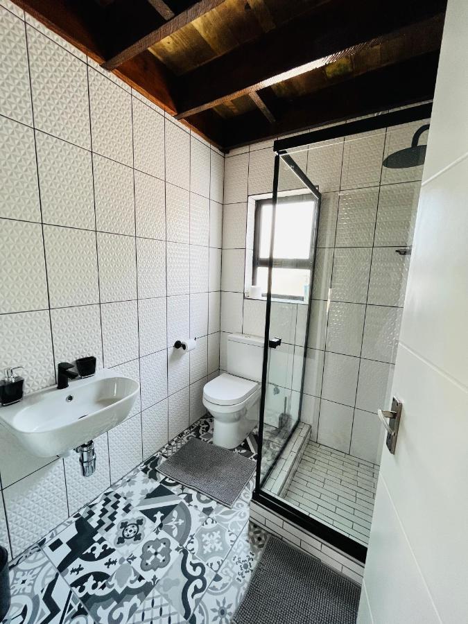 Kates Nest Guesthouse Oshakati מראה חיצוני תמונה