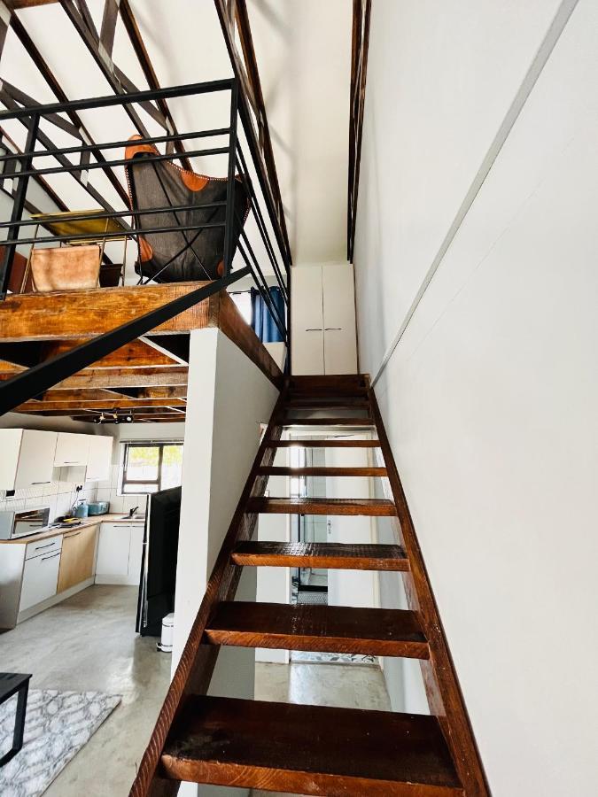 Kates Nest Guesthouse Oshakati מראה חיצוני תמונה